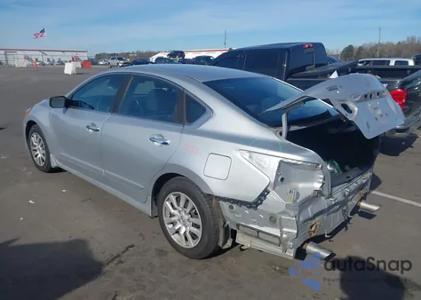 2017 Nissan Altima 2.5 S z USA, uszkodzony, nr VIN 1N4AL3AP7HC224052